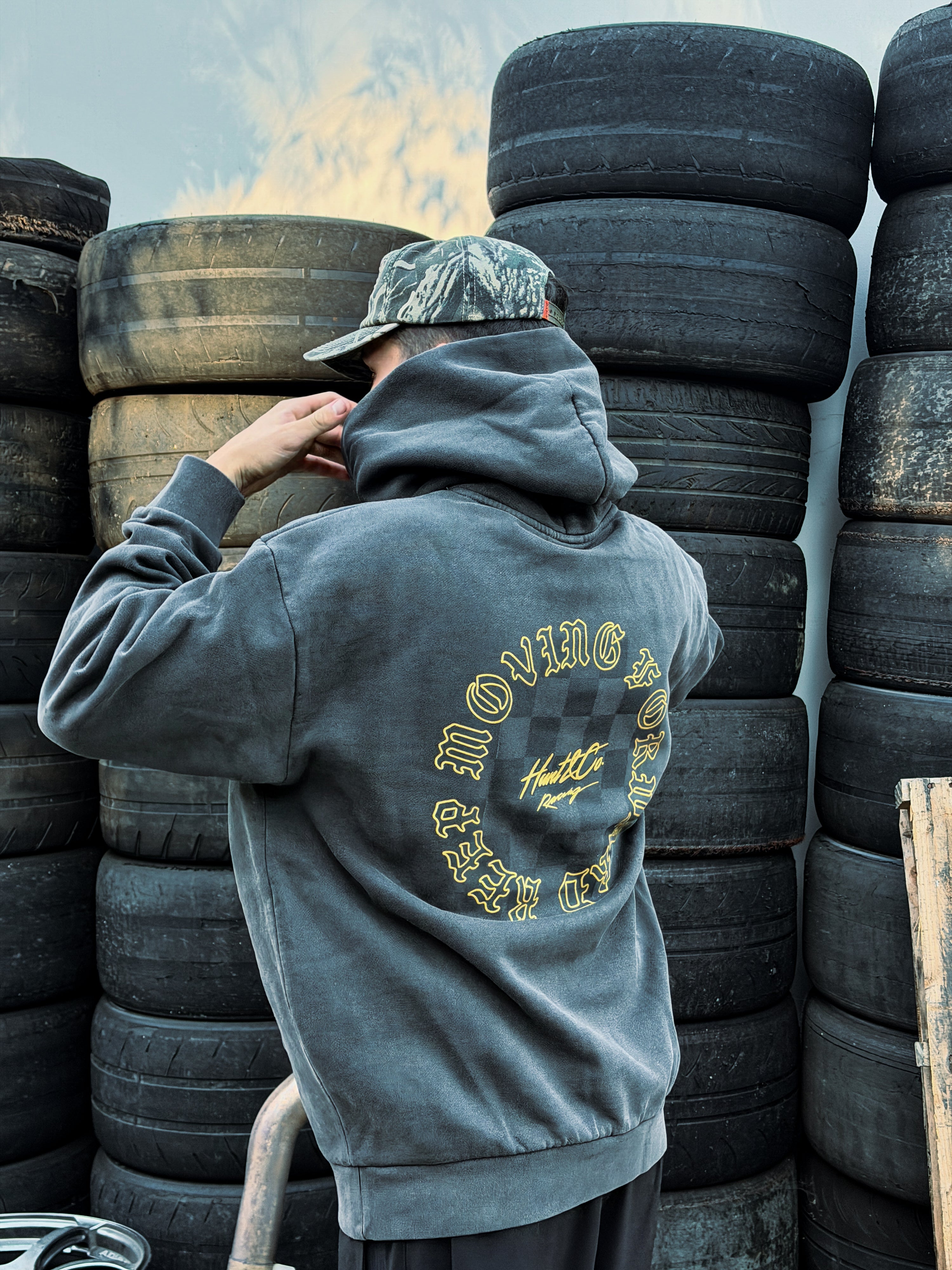 Bold Elegance Sweatshirt - Vintage Black